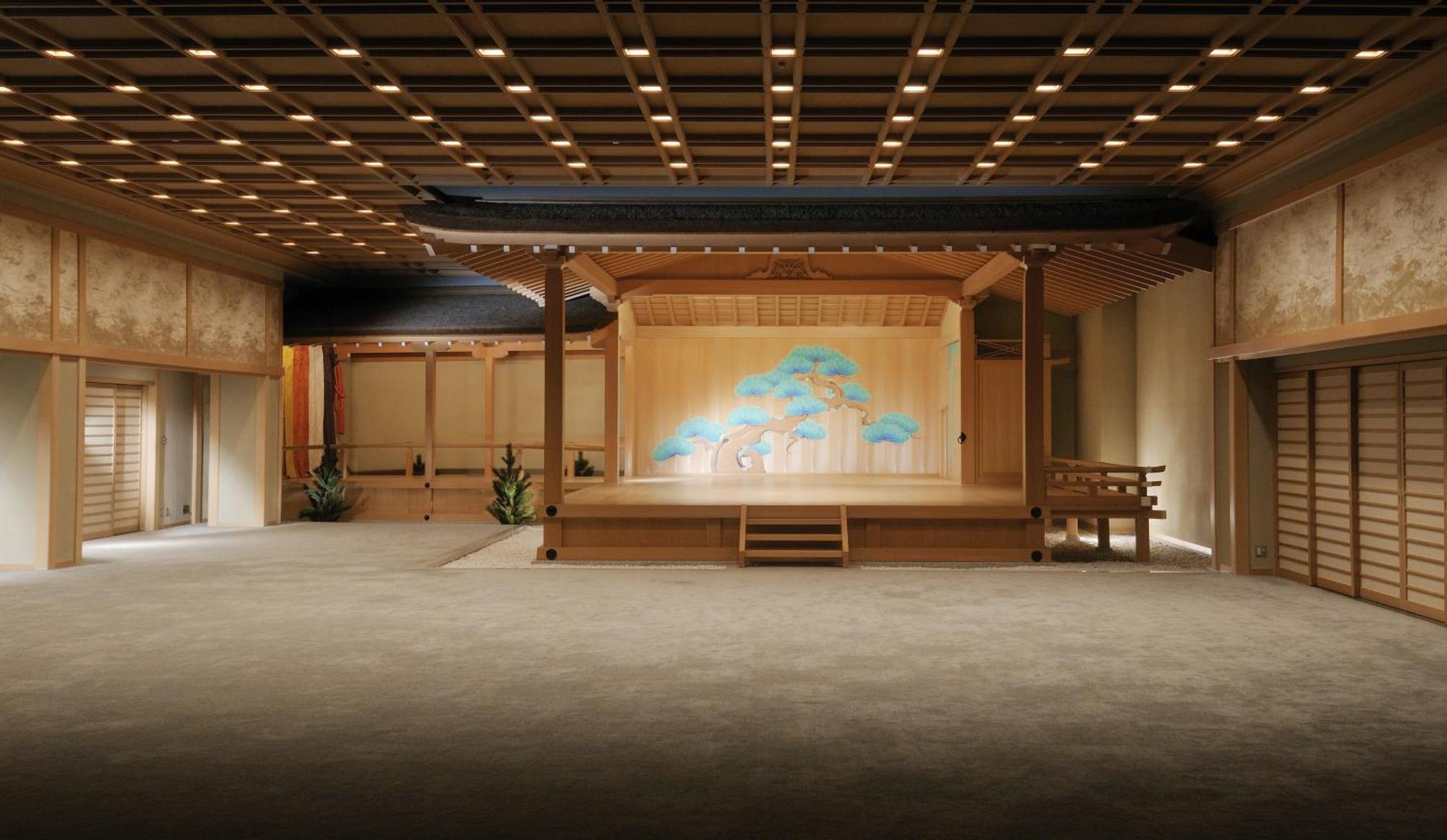 Suimeikan Gero Extérieur photo A stage of the National Bunraku Theatre