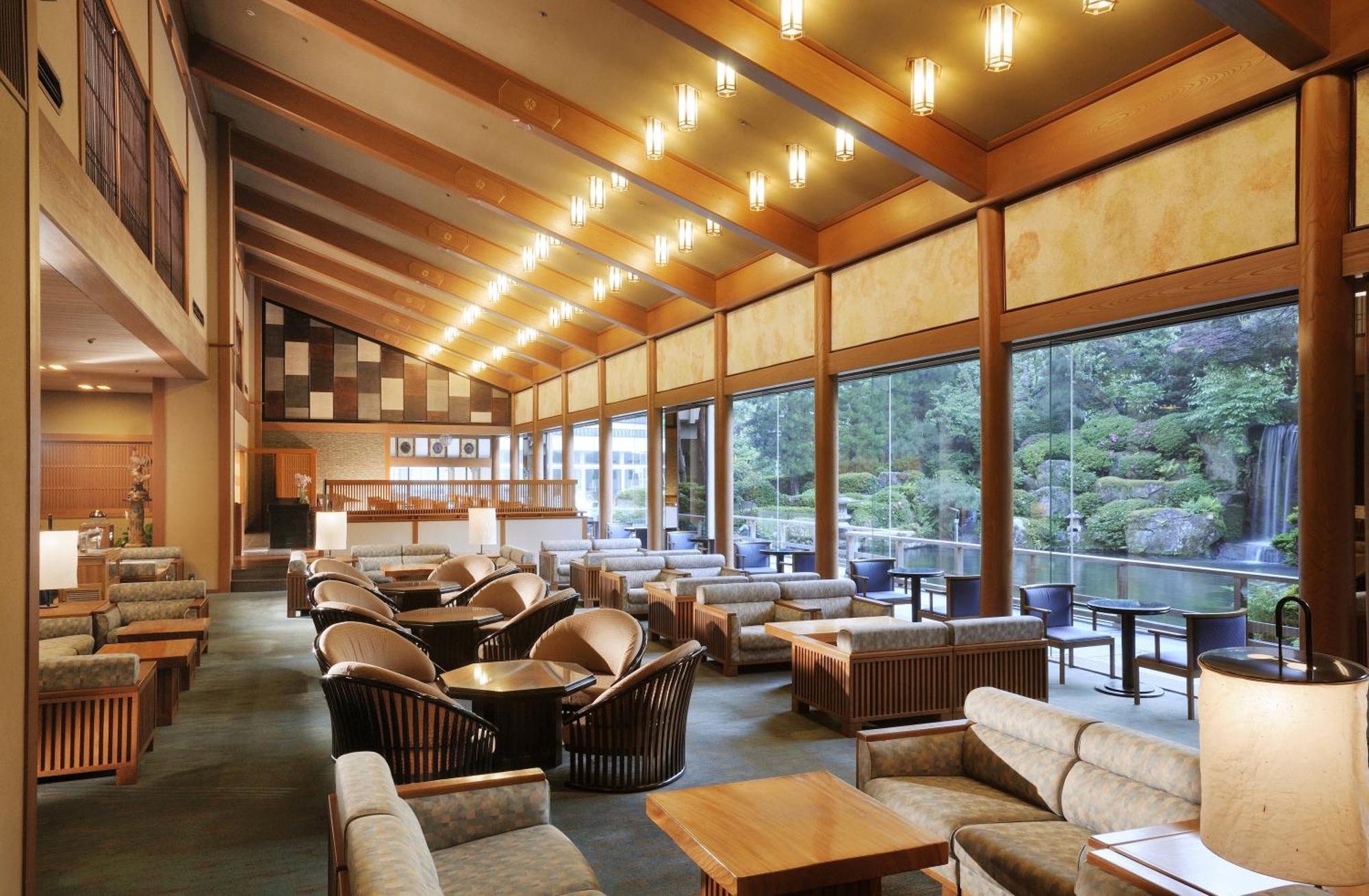 Suimeikan Gero Restaurant photo Interior of the main building